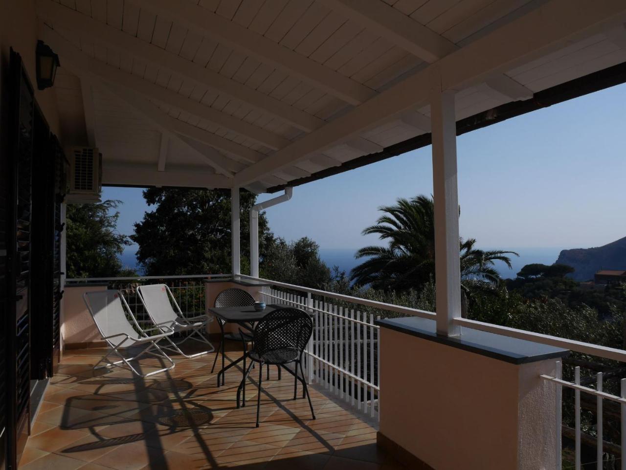 Villa Caprile マッサ・ルブレンセ 部屋 写真